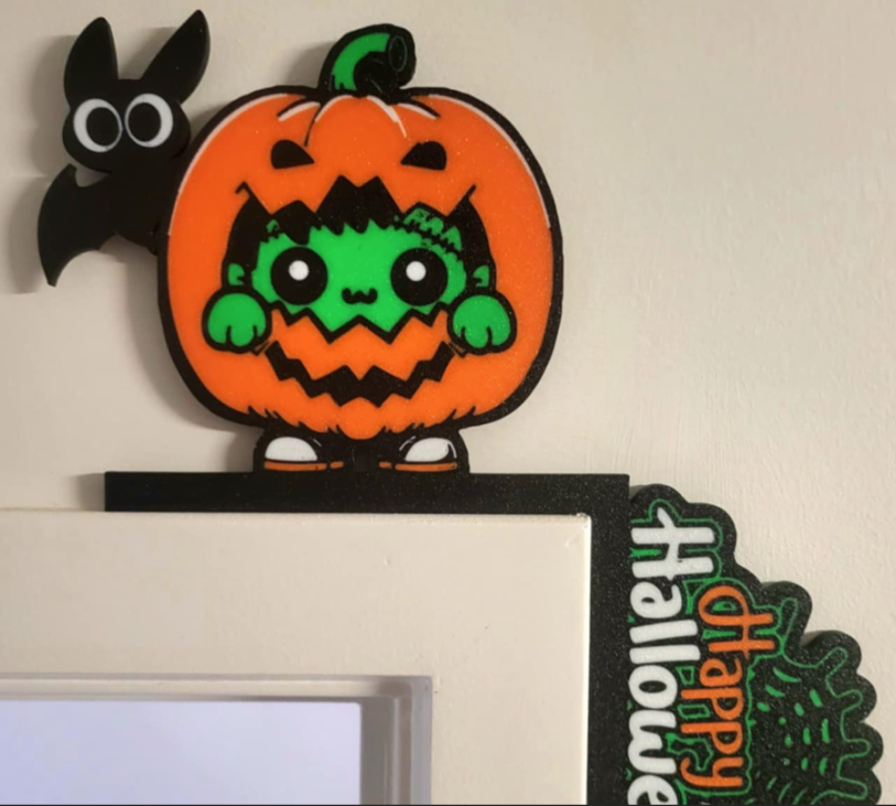 Pumkin Costume Door Topper